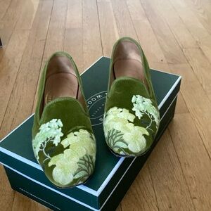 Stubbs and Wooton Green Embroidered Women's Loafers